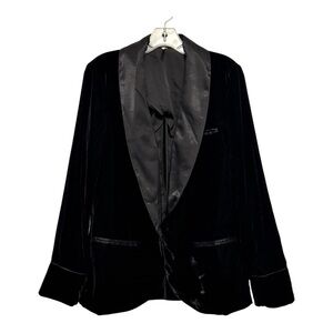 Free People Black Press Rewind
Velvet Satin Lapel Tuxedo Blazer Size XS NWOT
